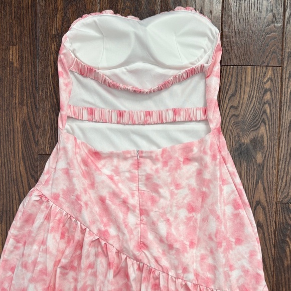 Elegant Pink Strapless Dress - Picture 4 of 4